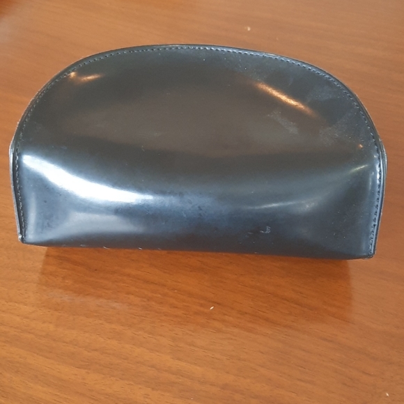 Chanel Authentic Sugglass case - Picture 3 of 5